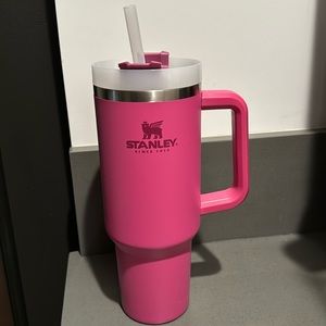 40 oz pink Stanley
